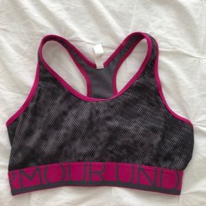 Underarmour sports bra!
